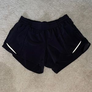 Lululemon Hotty Hot LR 4 inch